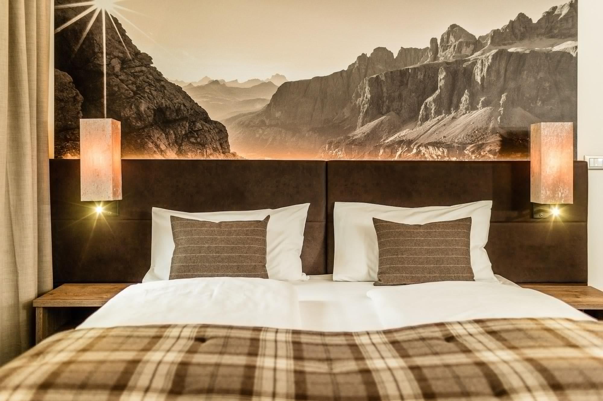 Hotel Touring Dolomites Santa Cristina Val Gardena Екстер'єр фото